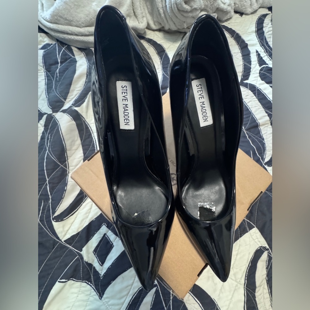 Steve Madden Black Patent Heels